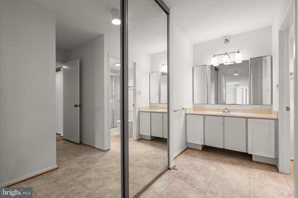 15100 INTERLACHEN DRIVE 4-918
