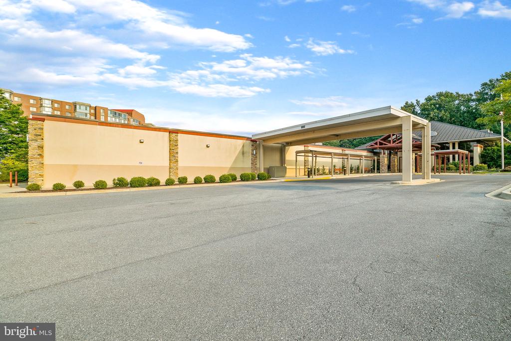 15100 INTERLACHEN DRIVE 4-918
