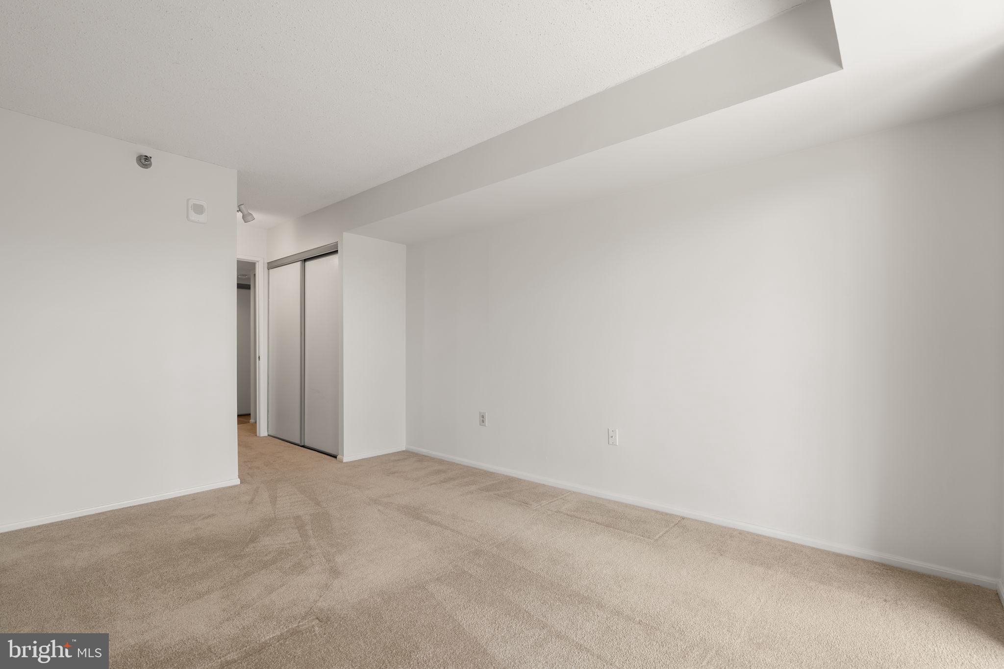 15100 INTERLACHEN DRIVE 4-918