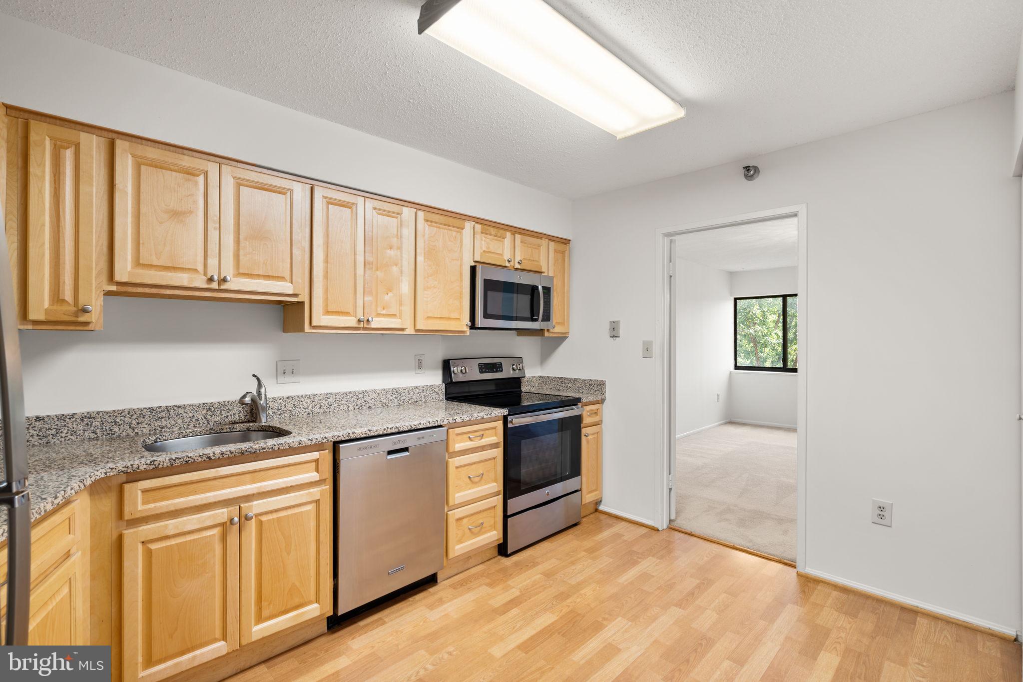 15100 INTERLACHEN DRIVE 4-918