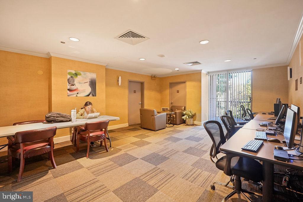 10101 GROSVENOR PLACE 1004