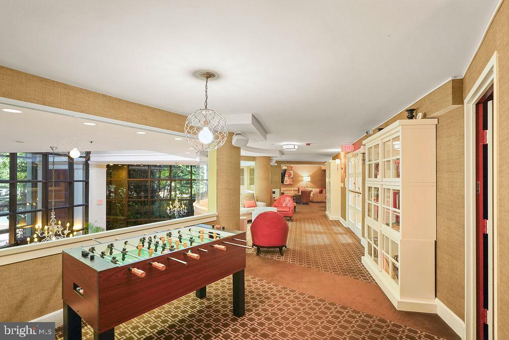 10101 GROSVENOR PLACE 1004