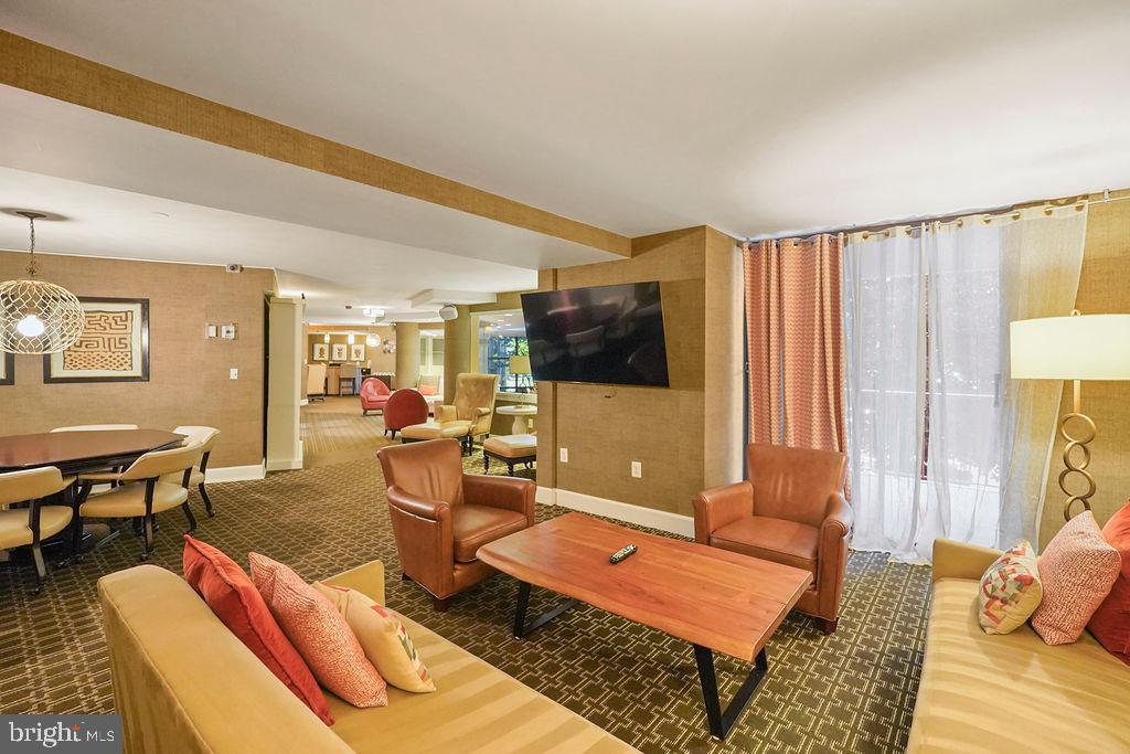 10101 GROSVENOR PLACE 1004