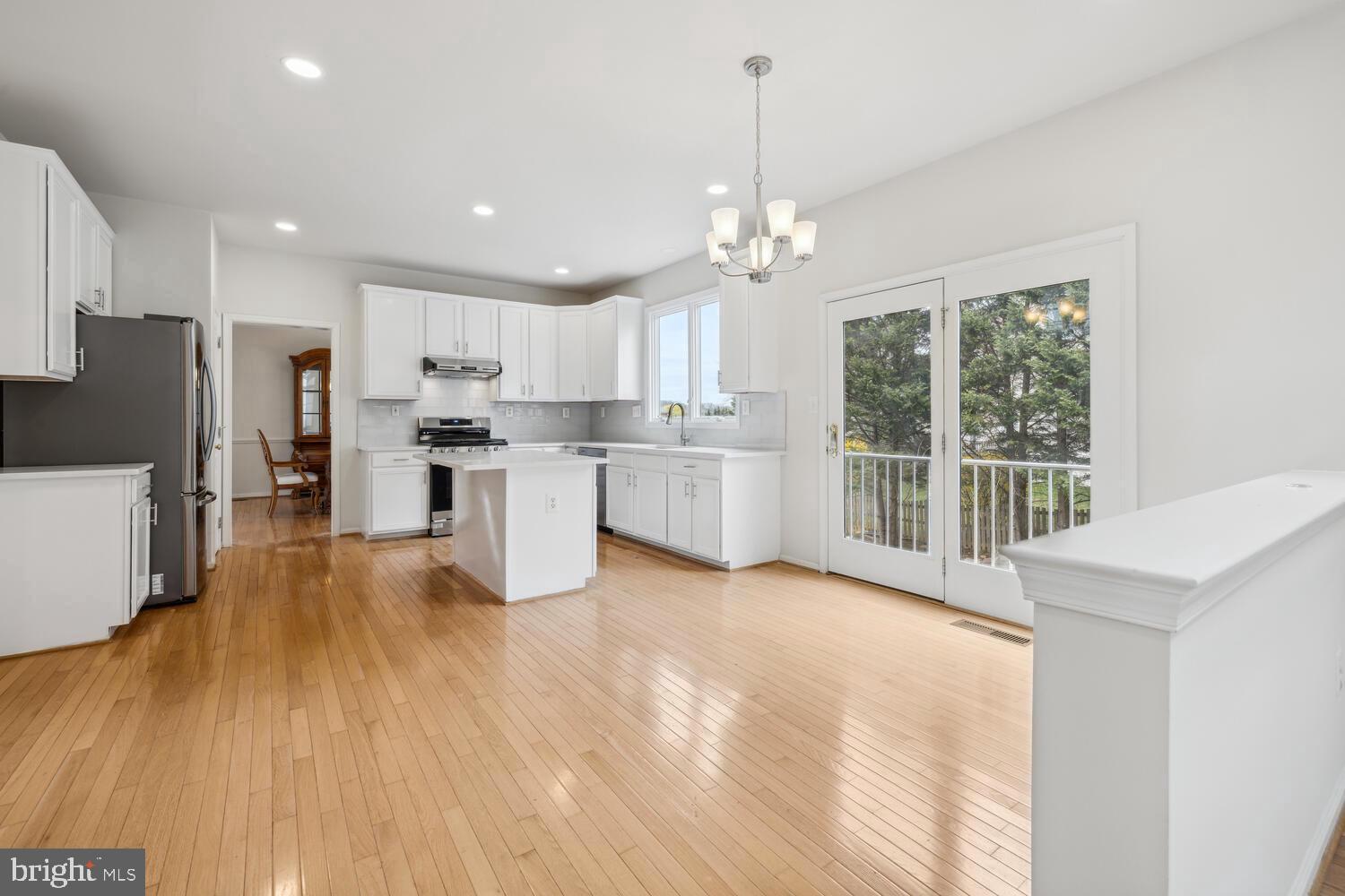 22003 WHITE TRELLIS LANE