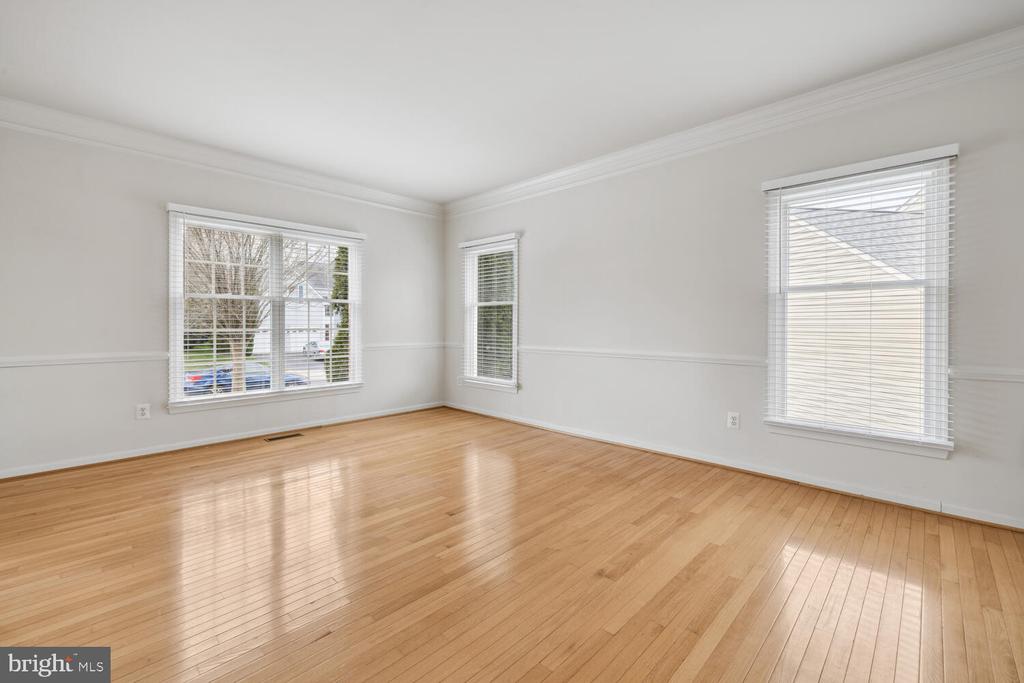 22003 WHITE TRELLIS LANE