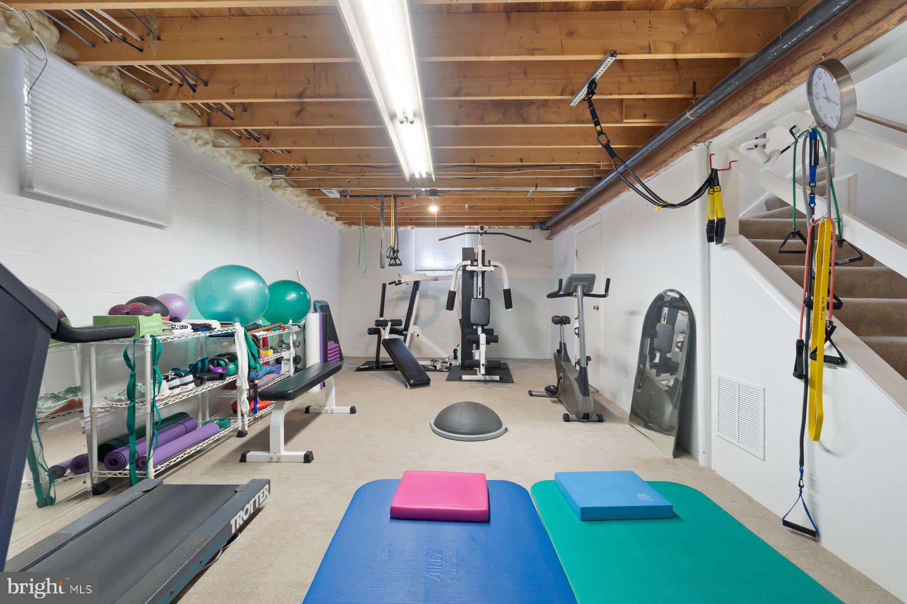 16400 MONTECREST LANE