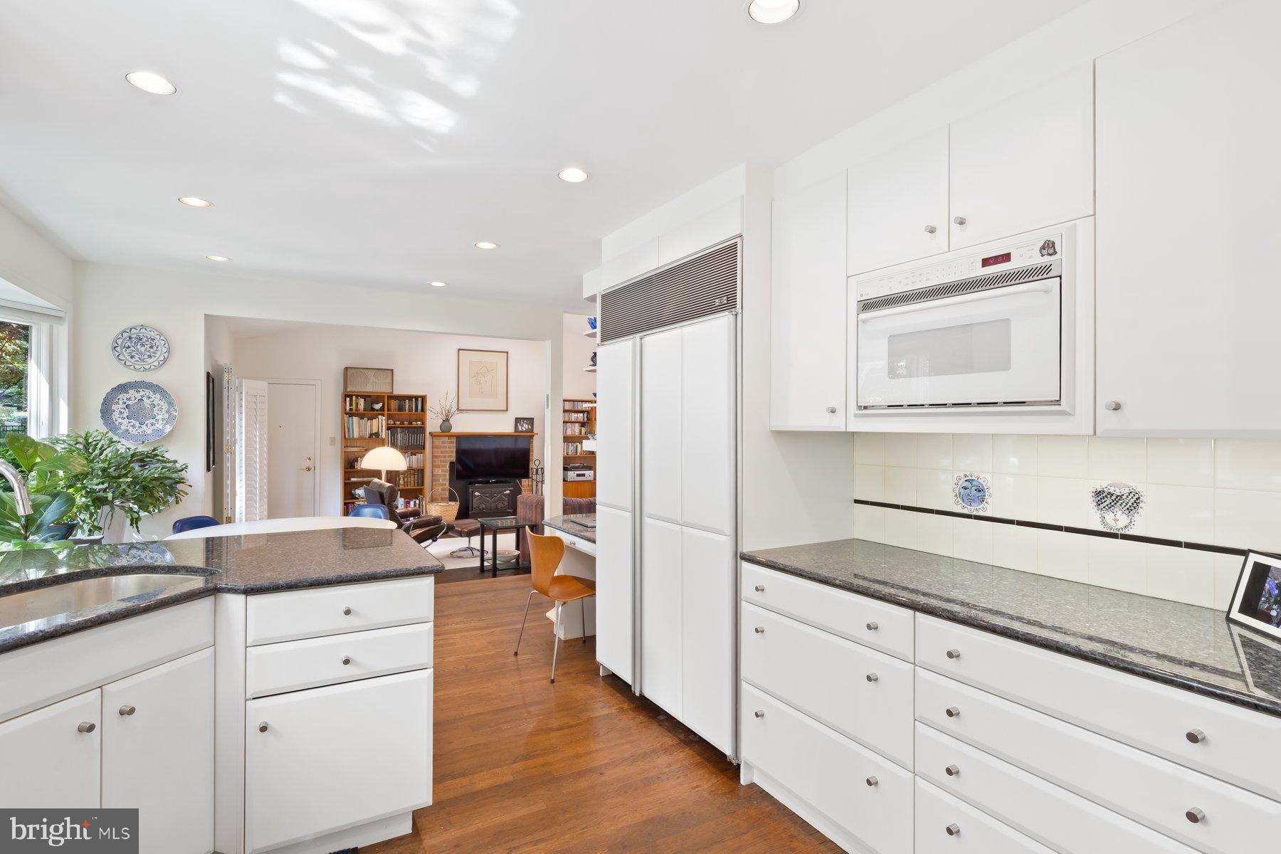 16400 MONTECREST LANE