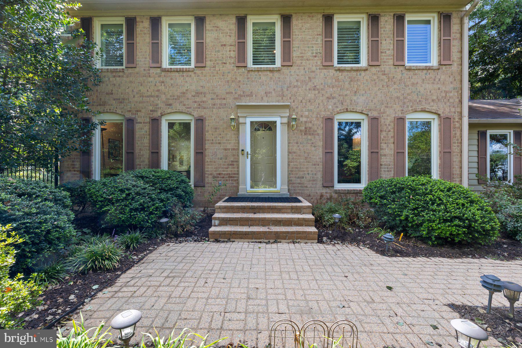 16400 MONTECREST LANE