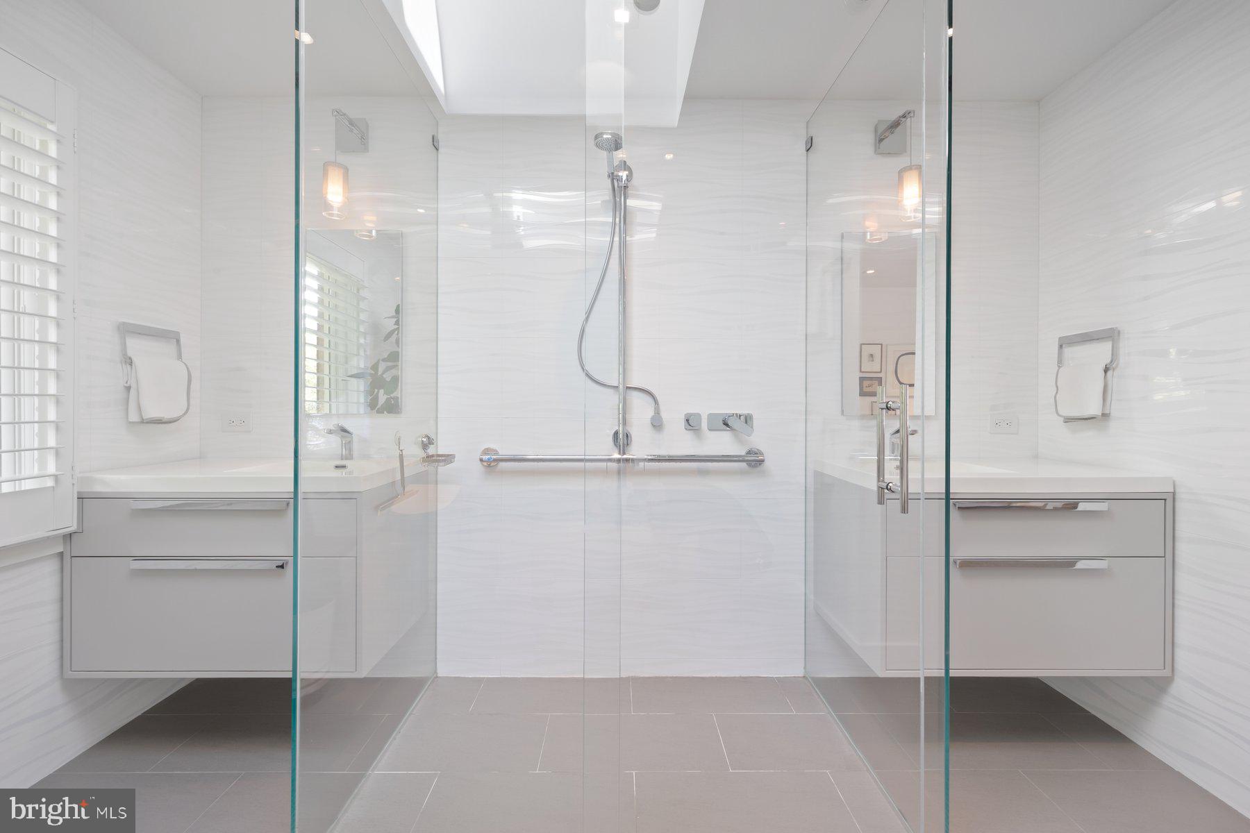 16400 MONTECREST LANE