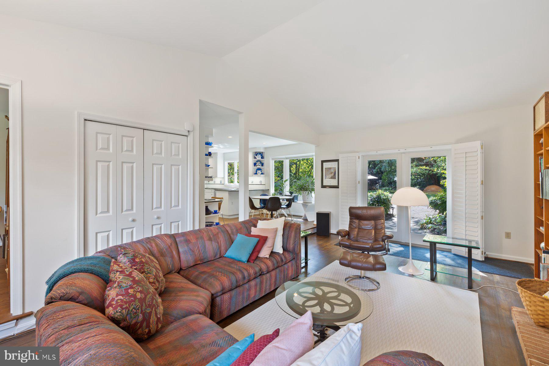 16400 MONTECREST LANE