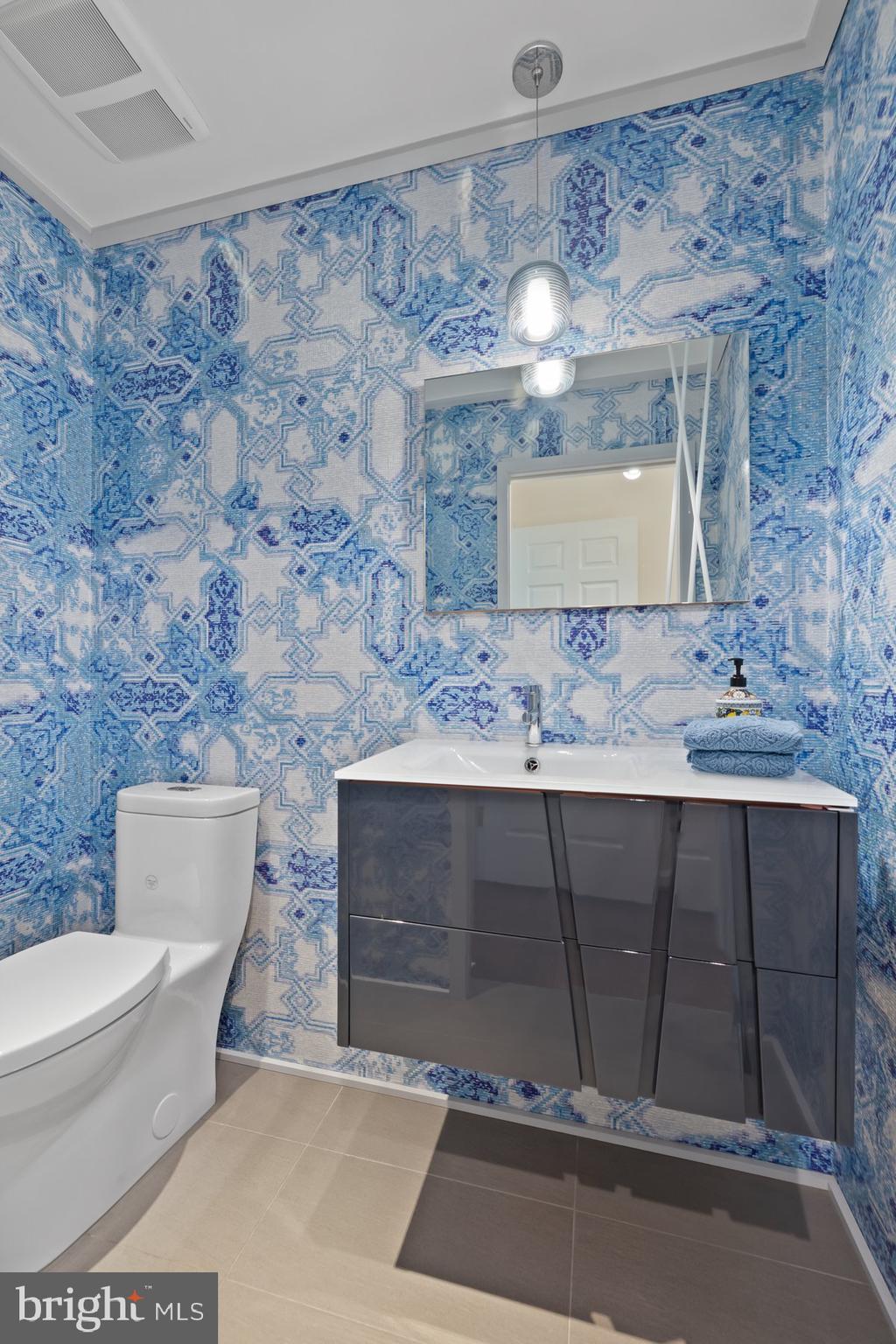 16400 MONTECREST LANE