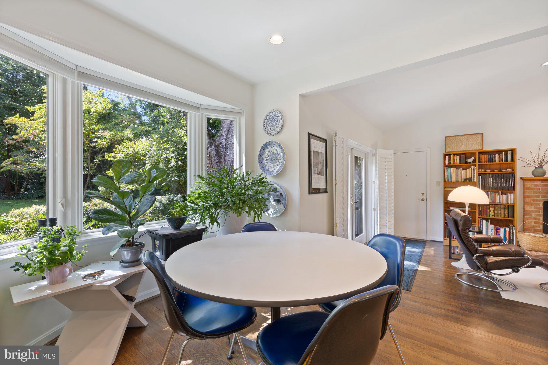 16400 MONTECREST LANE