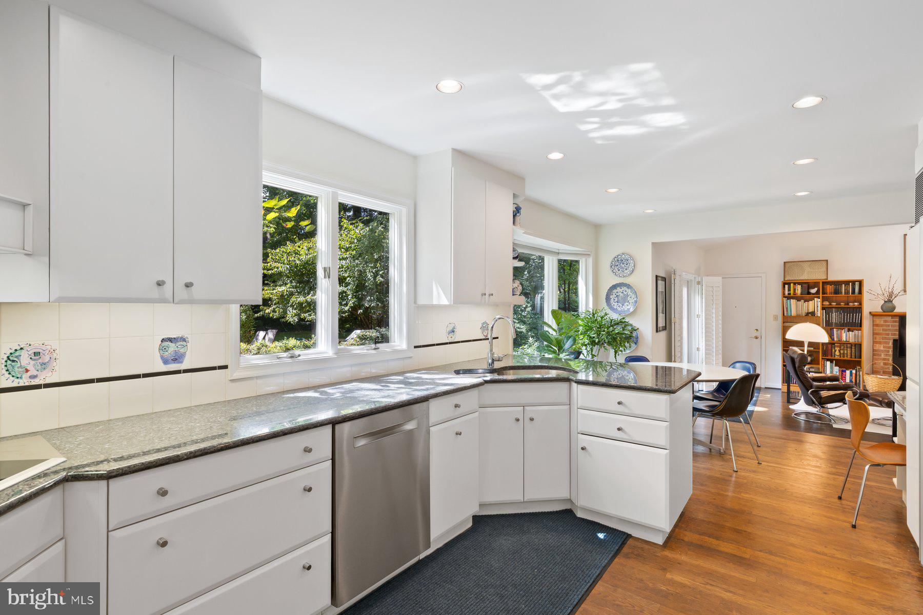 16400 MONTECREST LANE