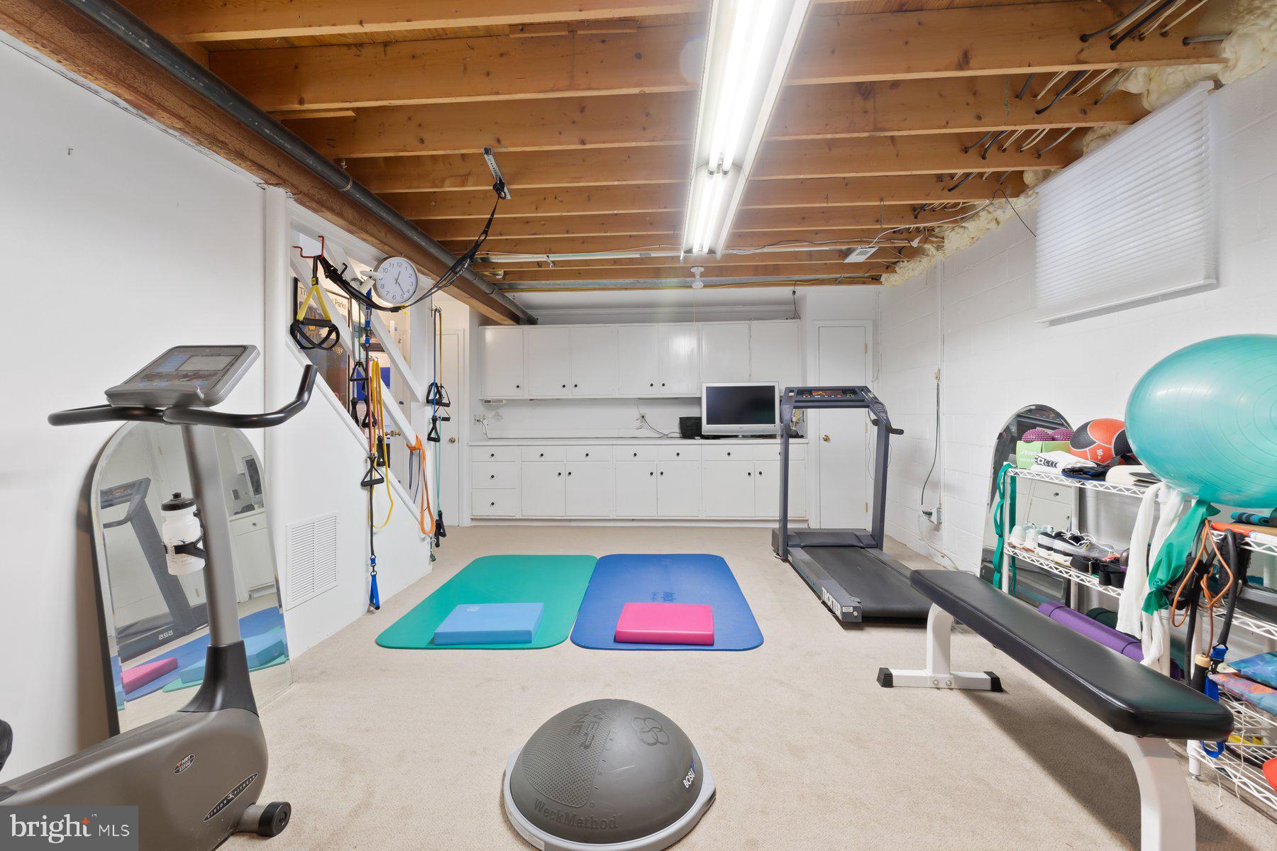 16400 MONTECREST LANE