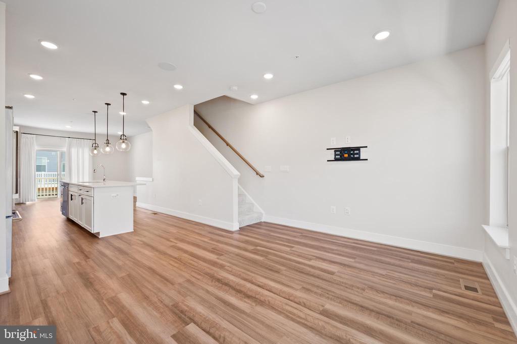 128 STOWE DRIVE