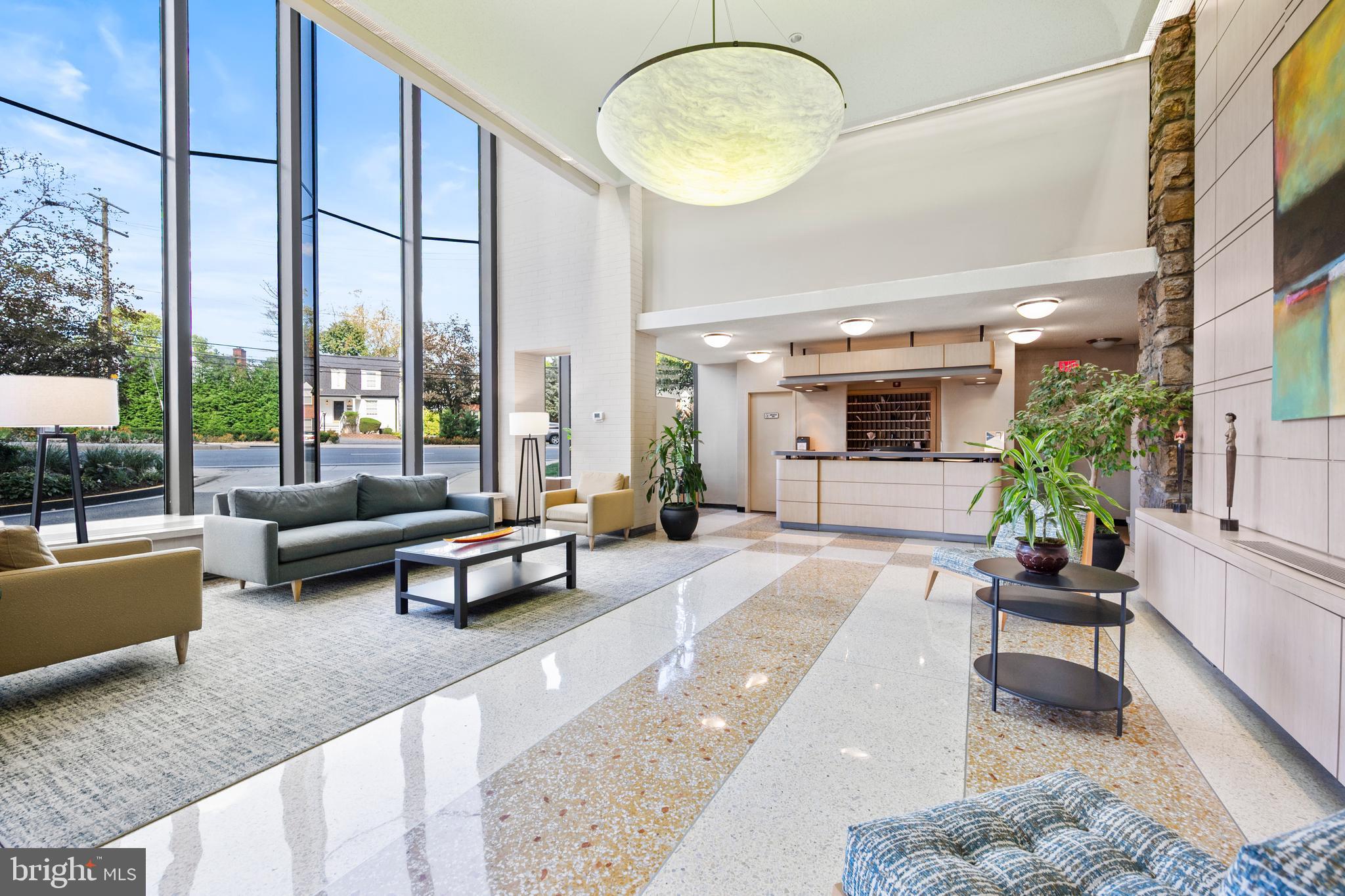 4242 E WEST HIGHWAY 617