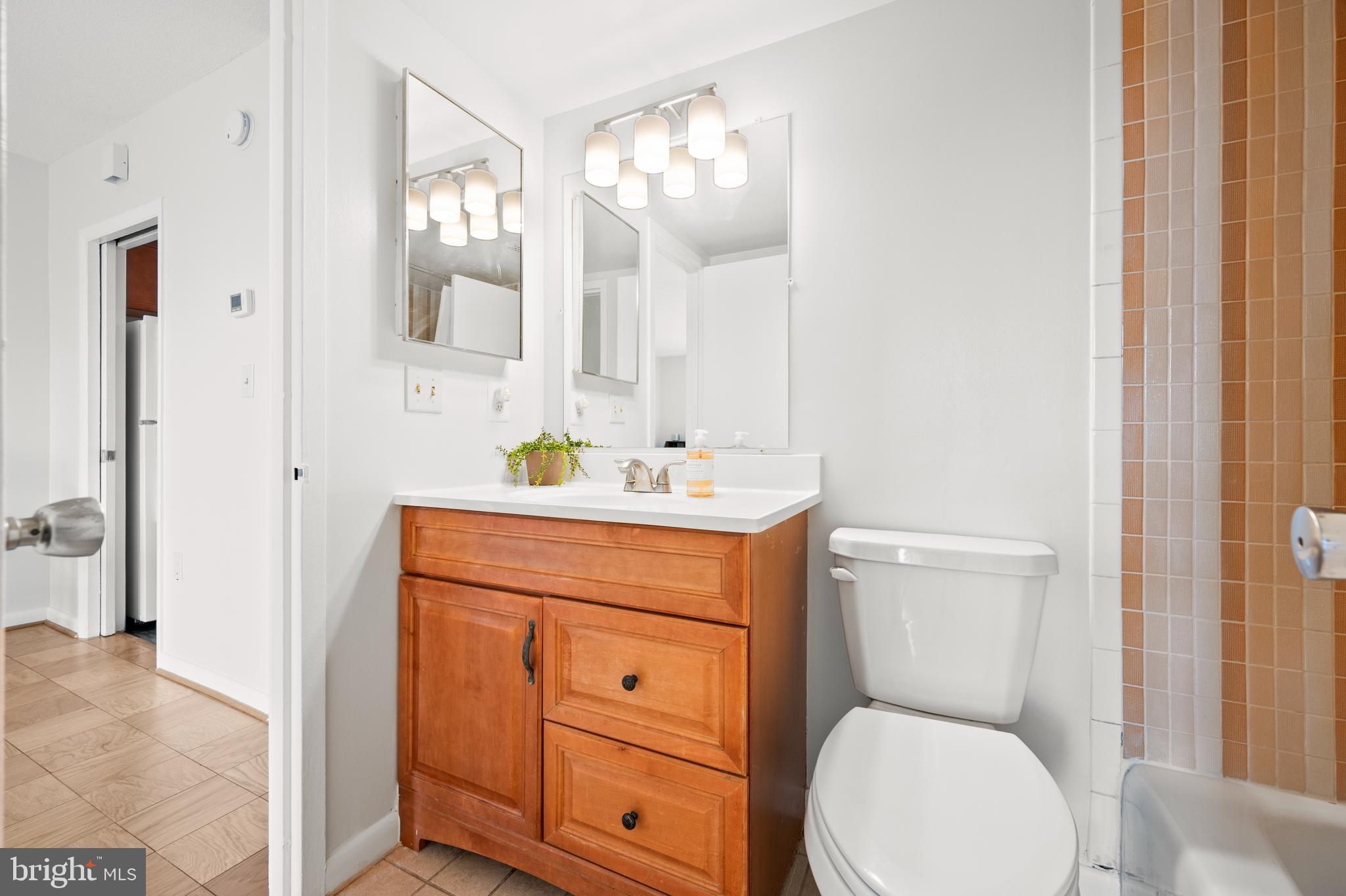 4242 E WEST HIGHWAY 617