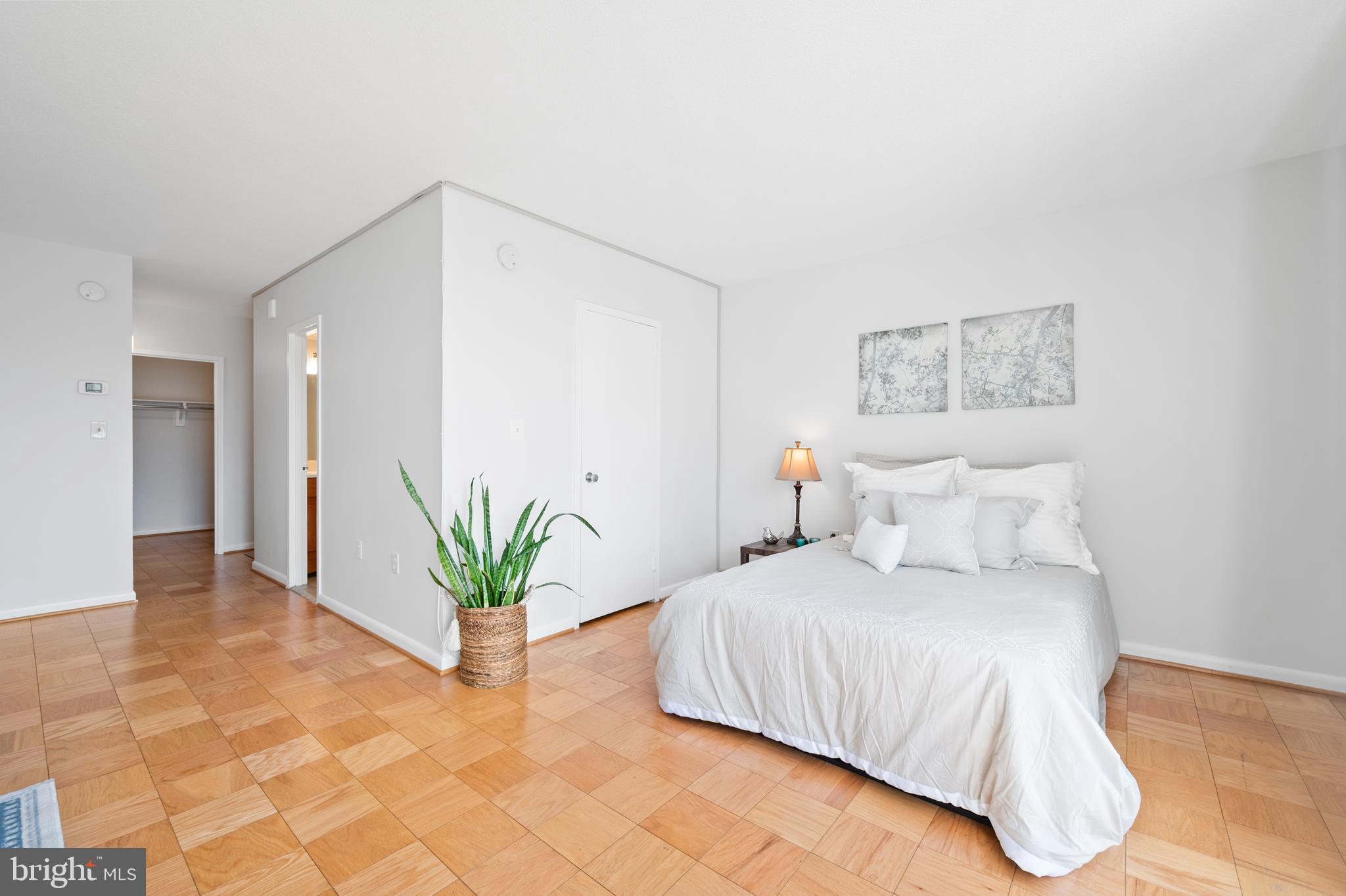 4242 E WEST HIGHWAY 617