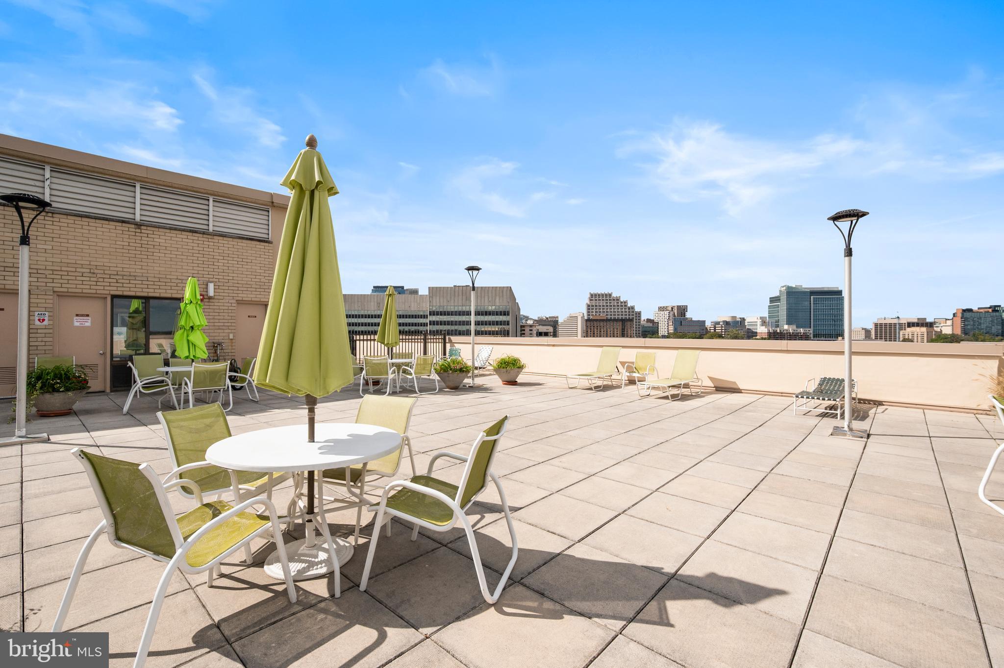 4242 E WEST HIGHWAY 617