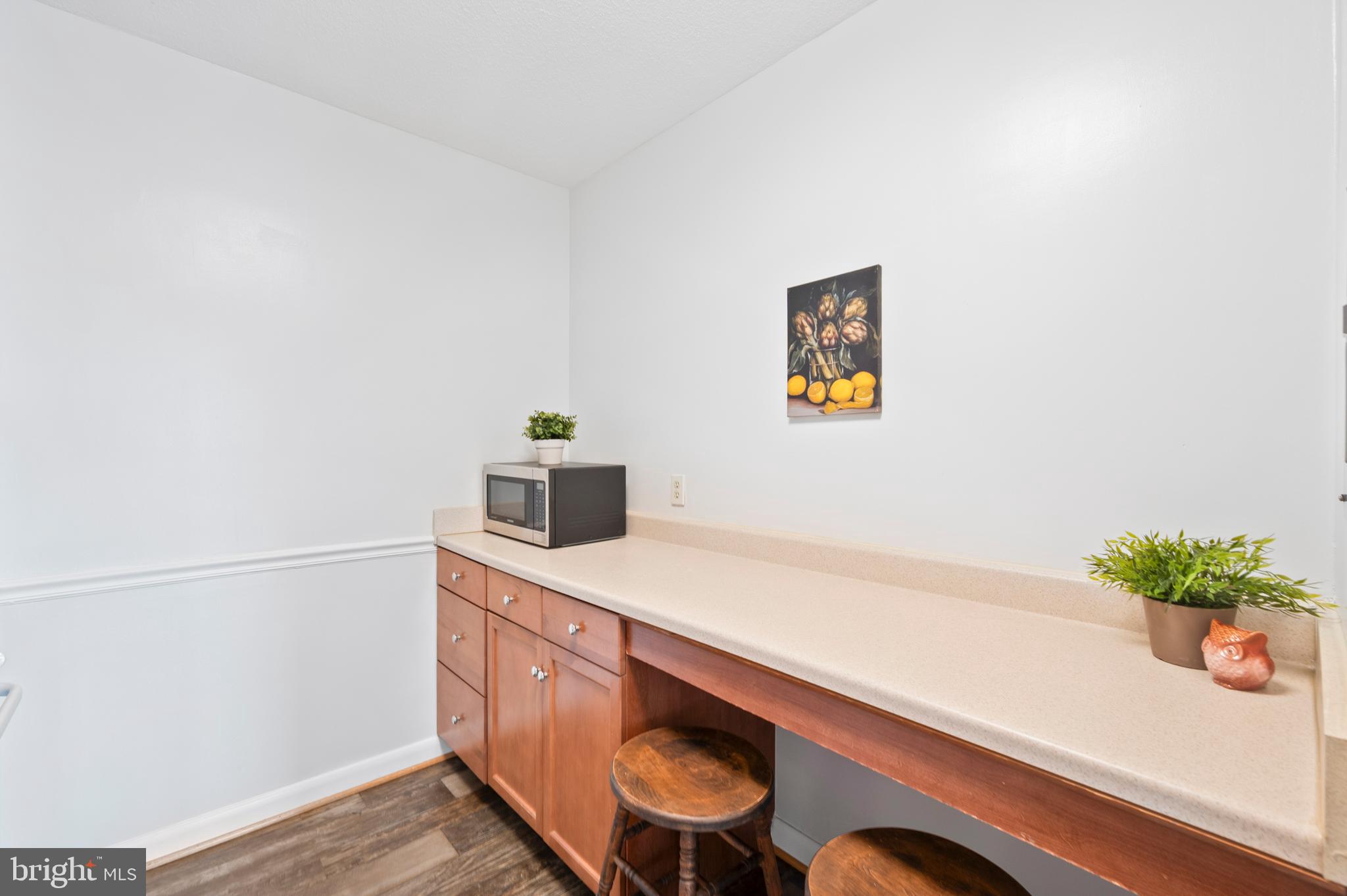 4242 E WEST HIGHWAY 617