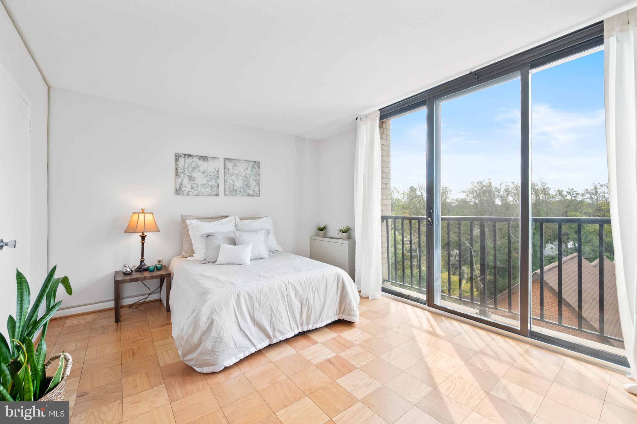 4242 E WEST HIGHWAY 617