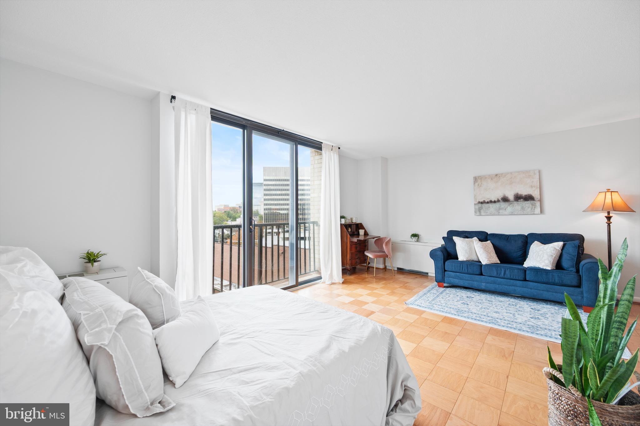 4242 E WEST HIGHWAY 617