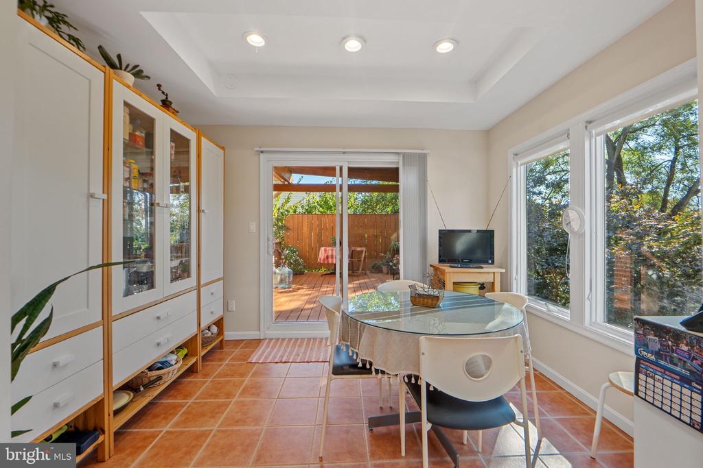 4616 CREEK SHORE DRIVE