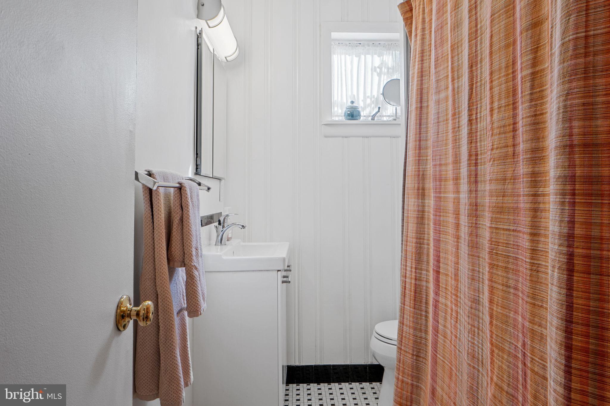 4616 CREEK SHORE DRIVE