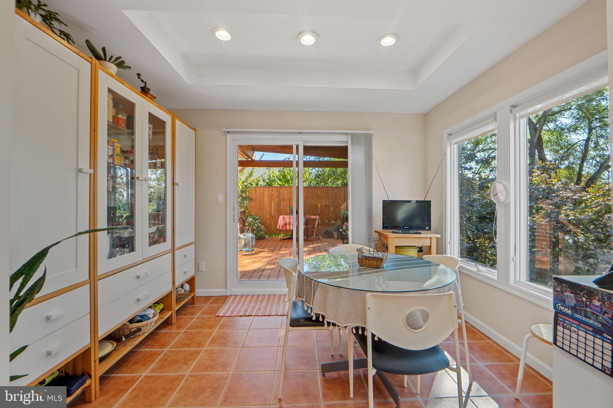 4616 CREEK SHORE DRIVE