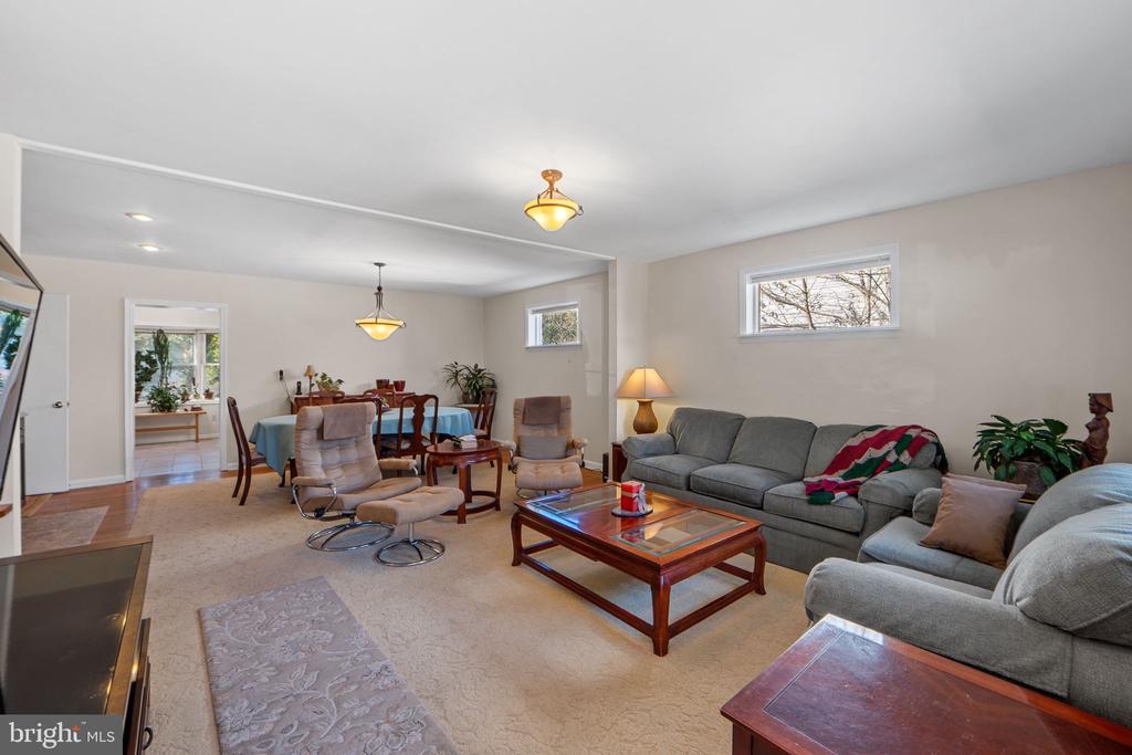 4616 CREEK SHORE DRIVE