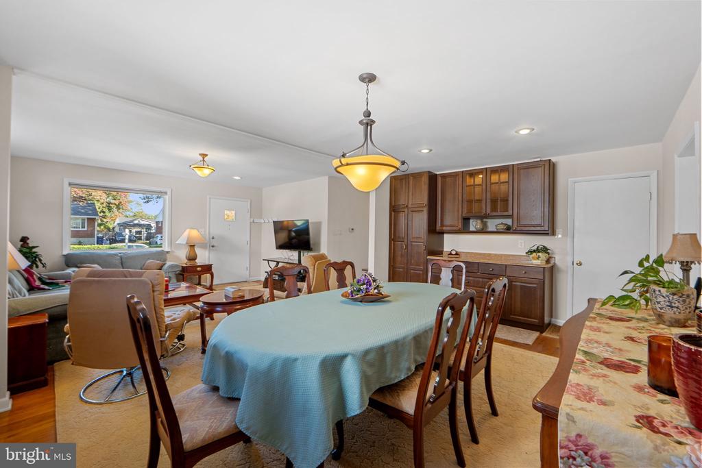 4616 CREEK SHORE DRIVE