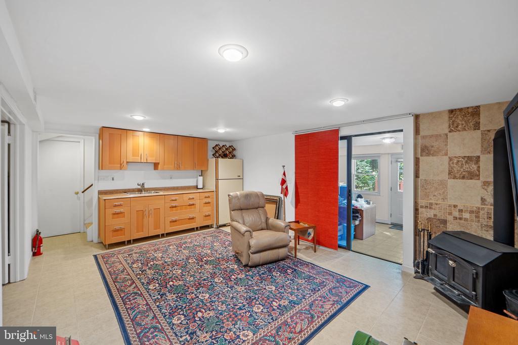 4616 CREEK SHORE DRIVE