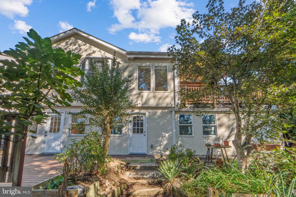 4616 CREEK SHORE DRIVE