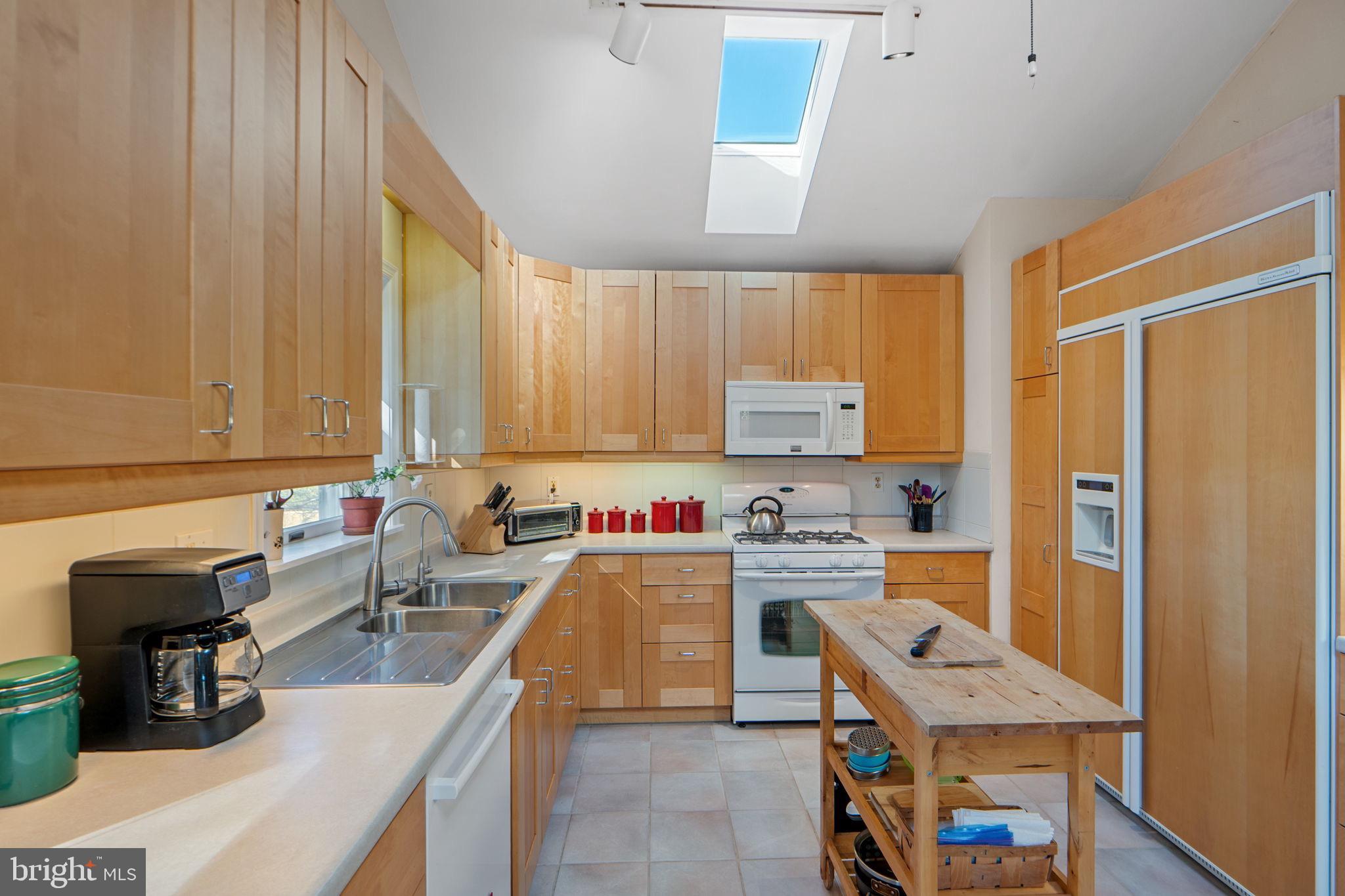 4616 CREEK SHORE DRIVE