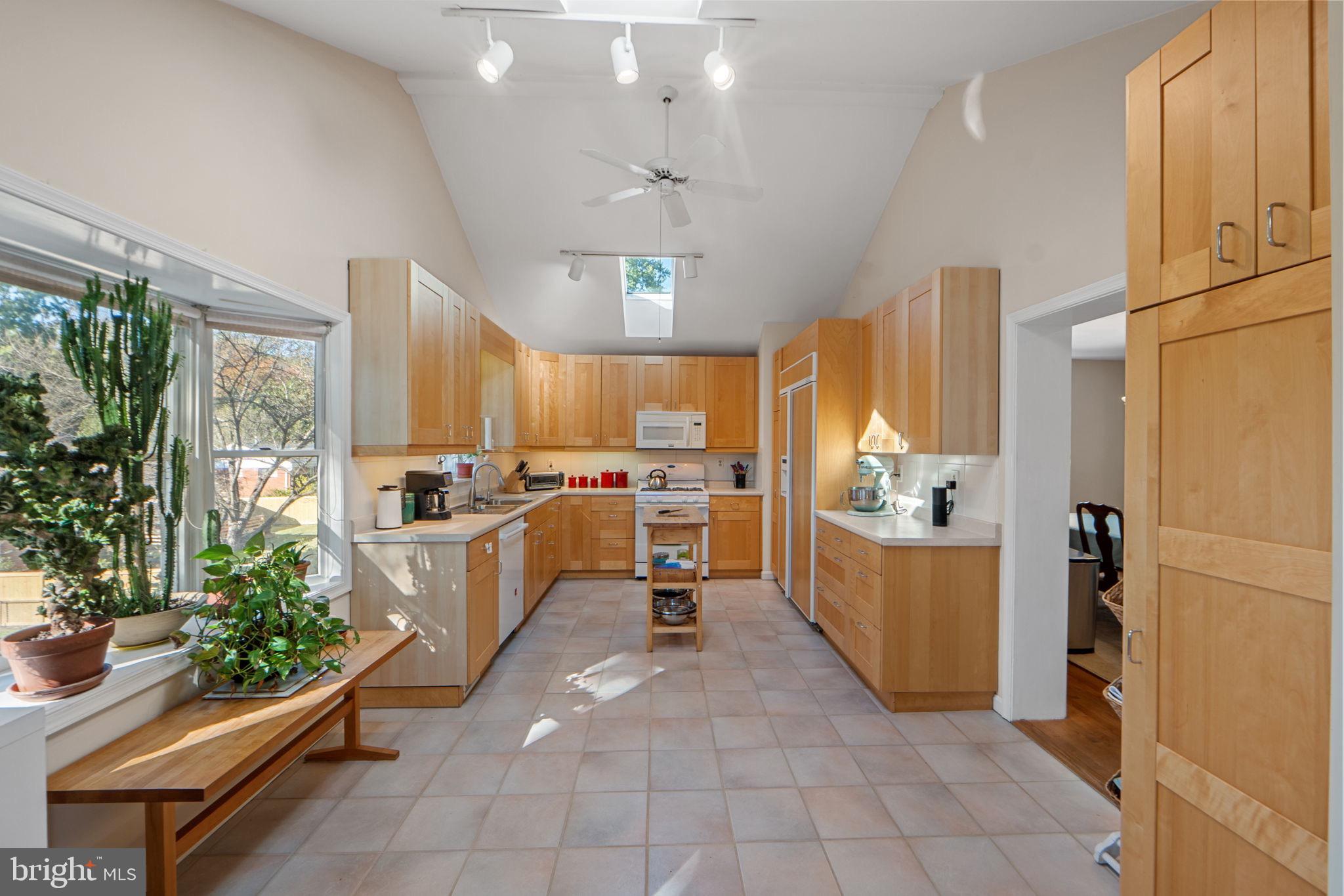 4616 CREEK SHORE DRIVE