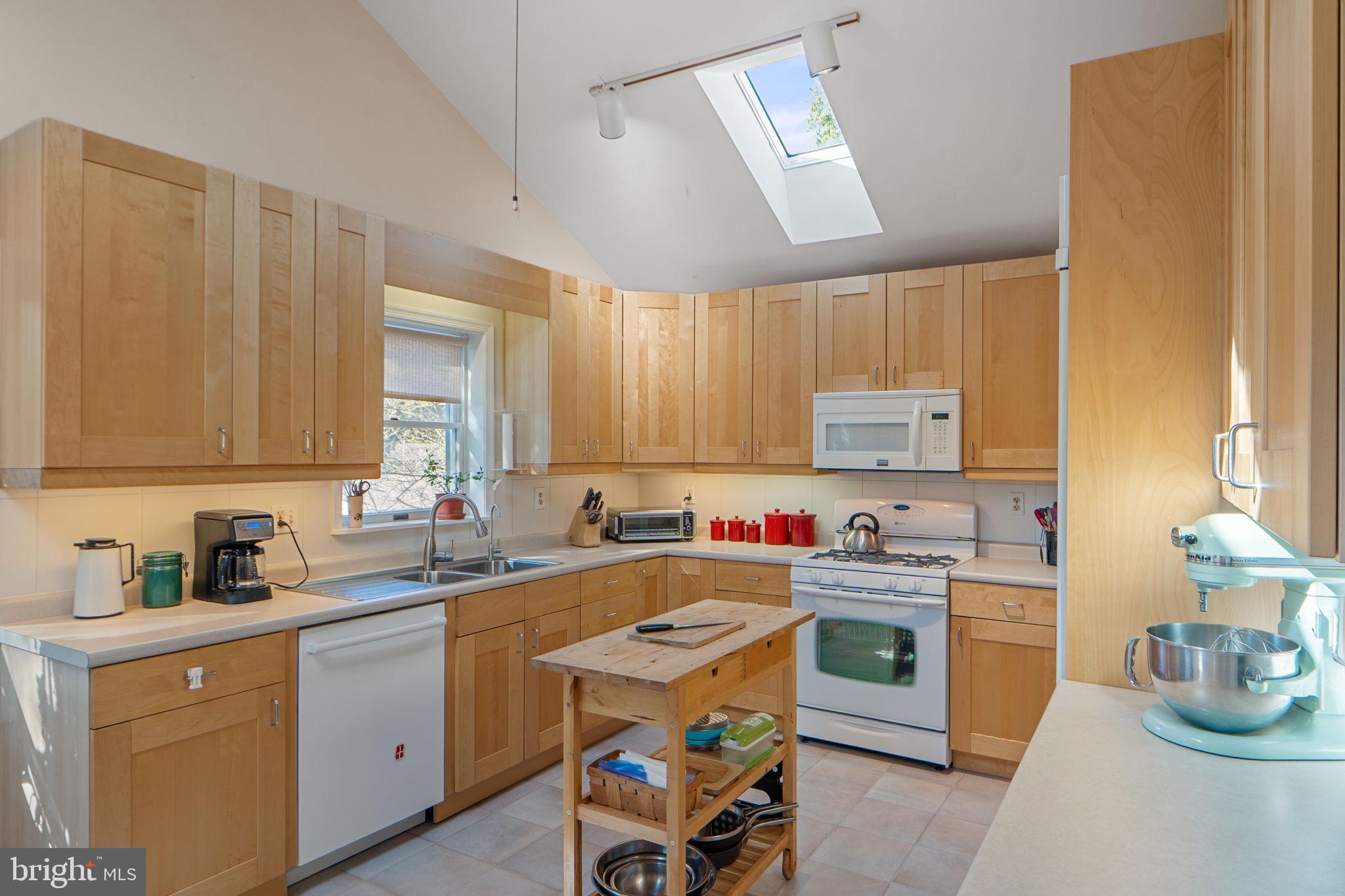 4616 CREEK SHORE DRIVE