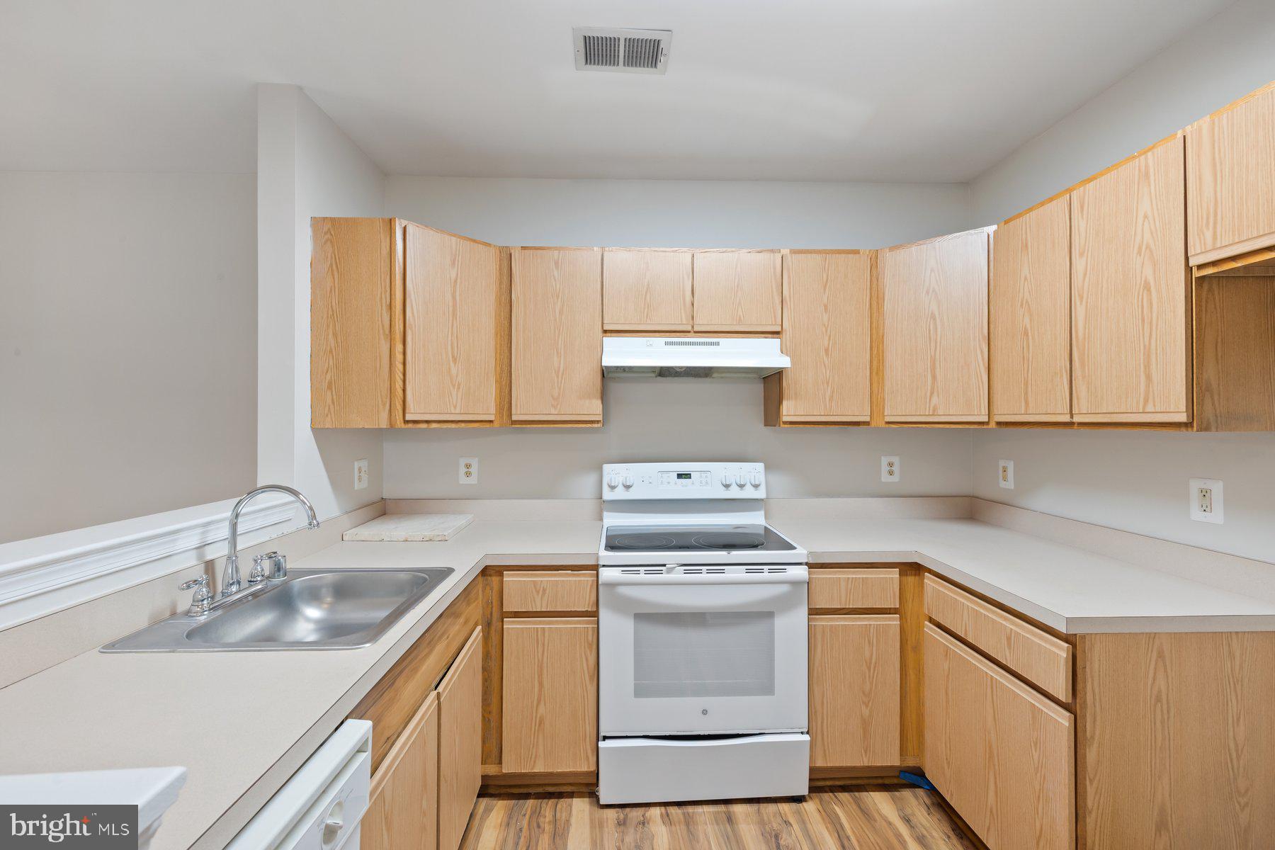 11303 KING GEORGE DRIVE 12