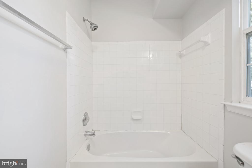 11303 KING GEORGE DRIVE 12