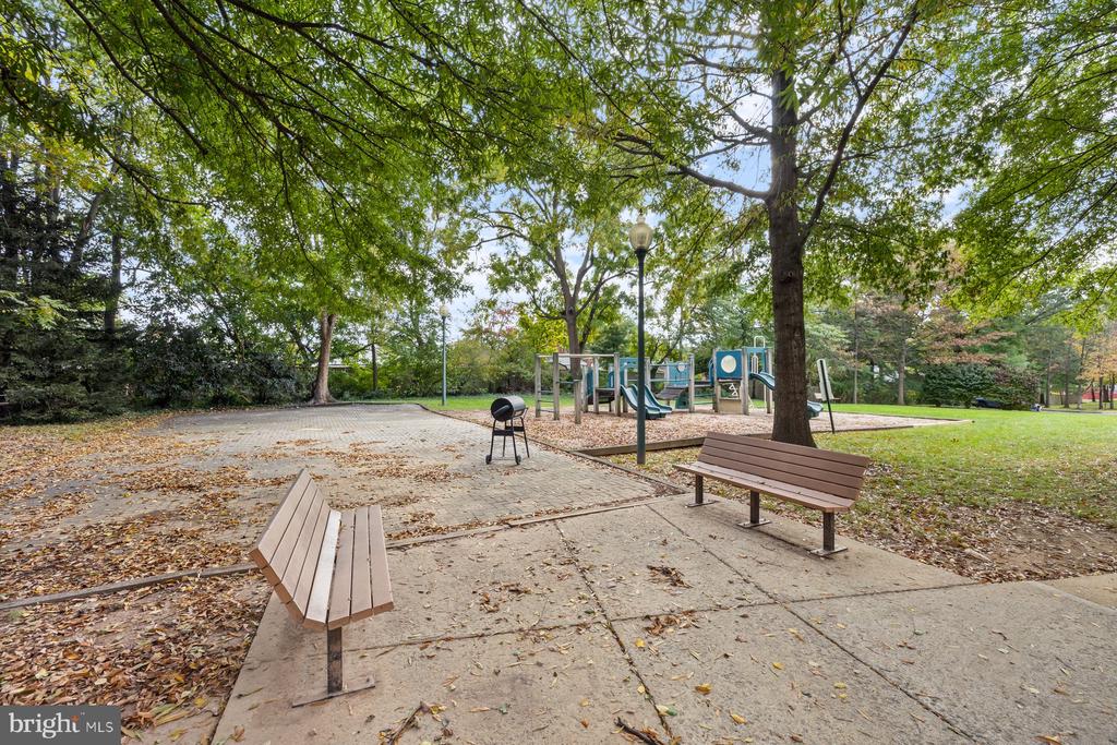 11303 KING GEORGE DRIVE 12