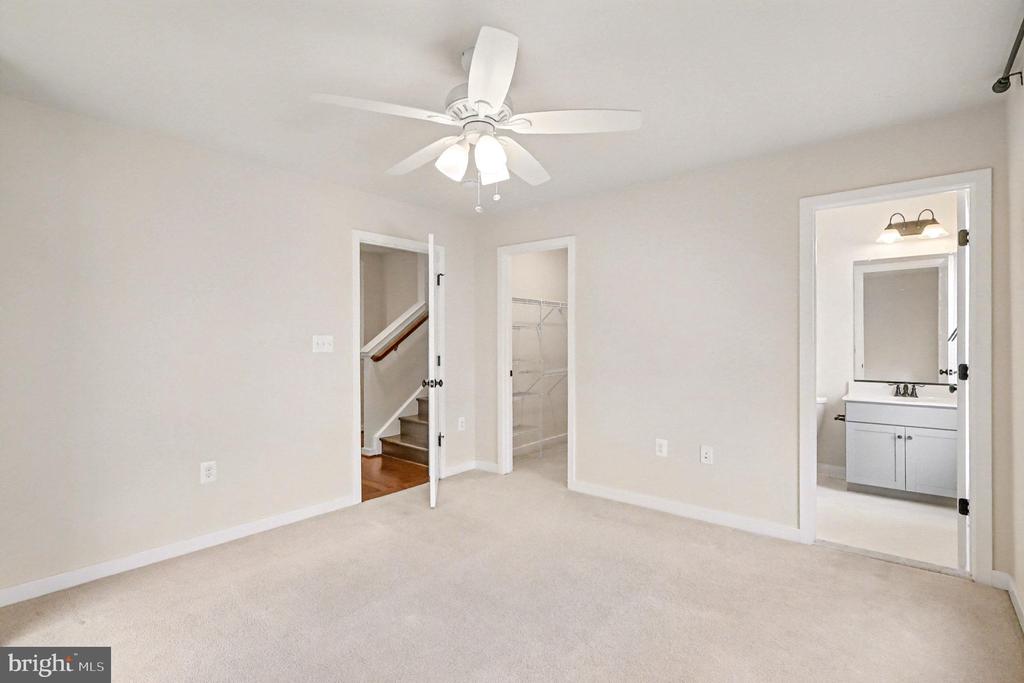 2418 AUDEN DRIVE