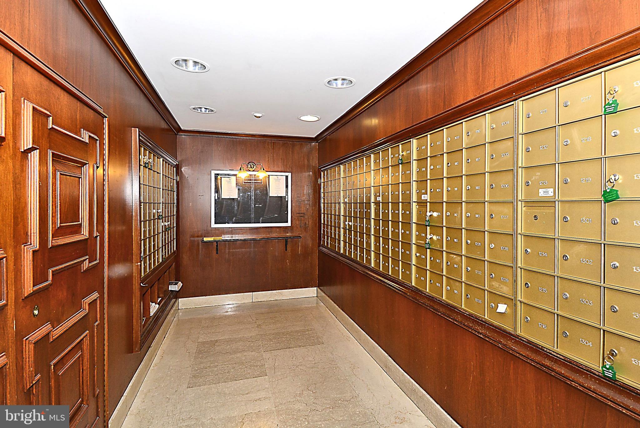 1900 LYTTONSVILLE ROAD 802