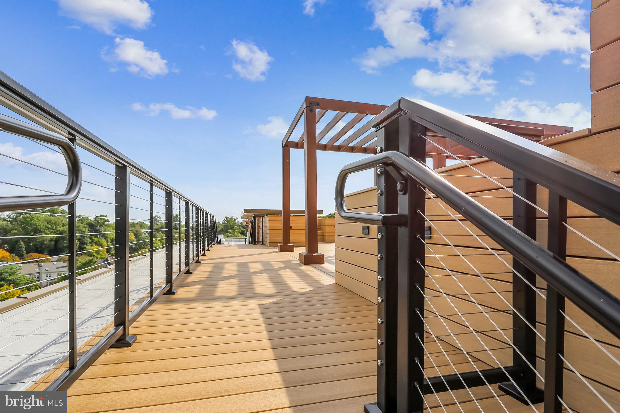 1900 LYTTONSVILLE ROAD 802