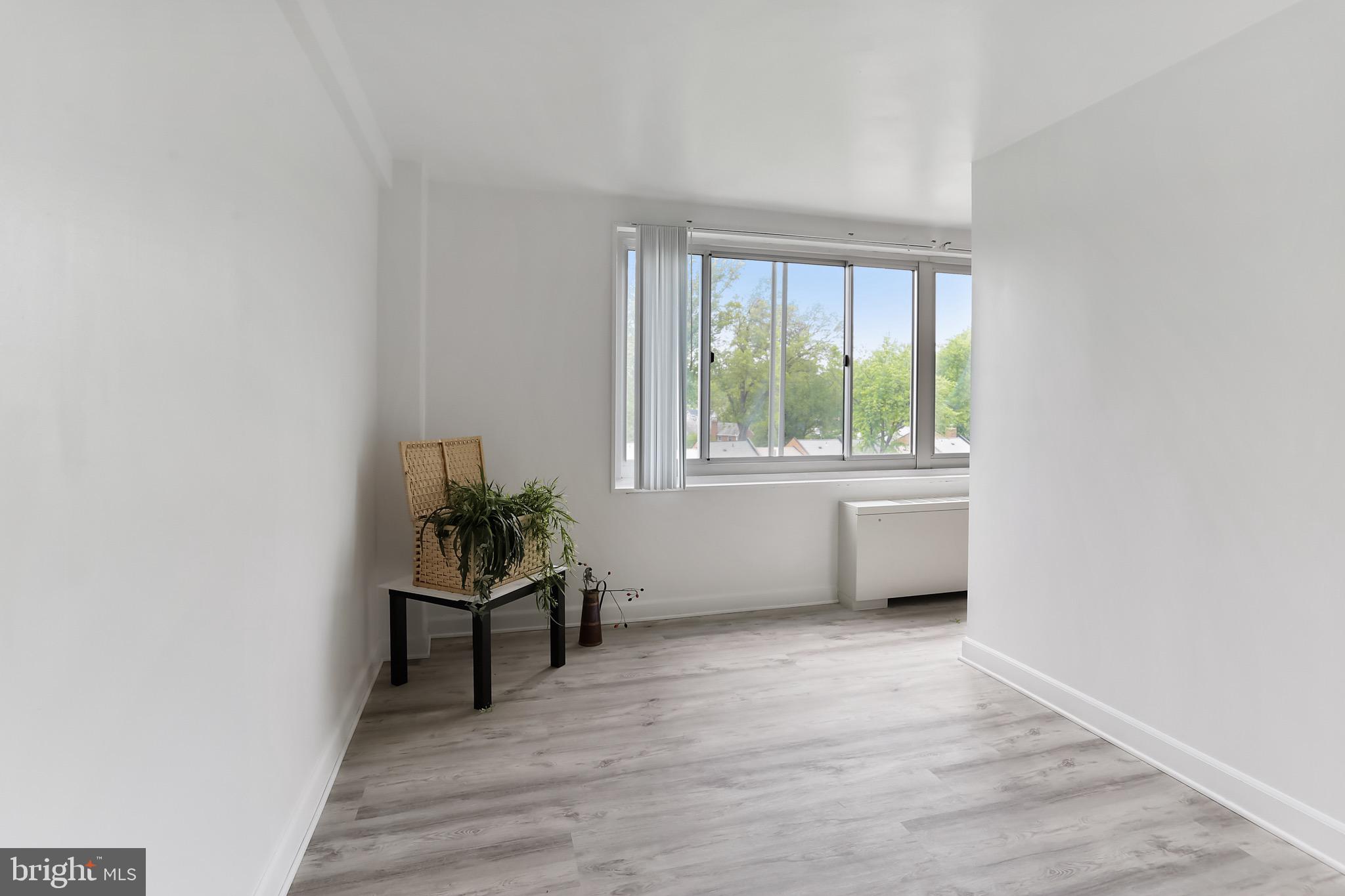 1900 LYTTONSVILLE ROAD 802