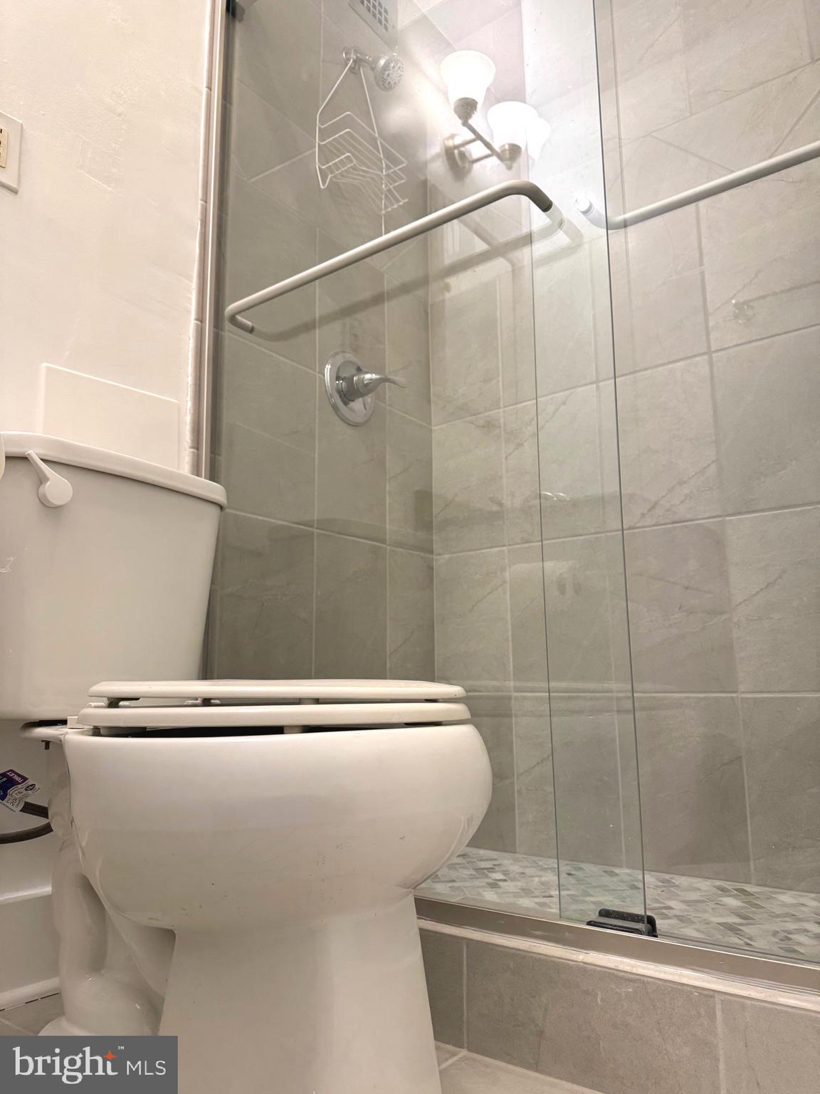 1900 LYTTONSVILLE ROAD 802