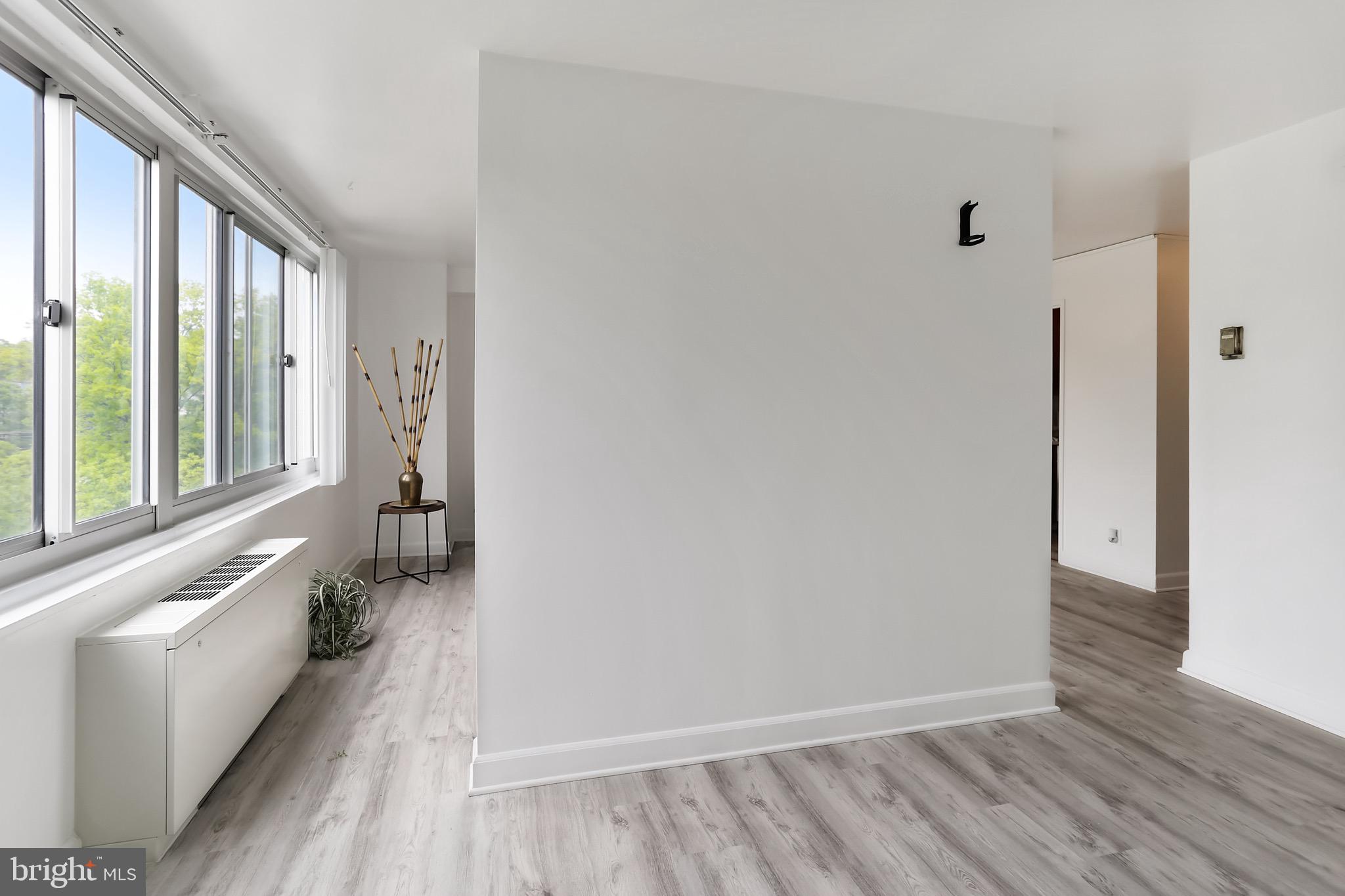 1900 LYTTONSVILLE ROAD 802