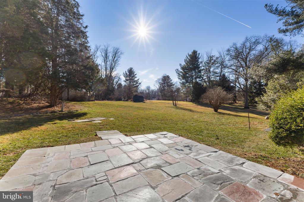 412 VIERLING DRIVE