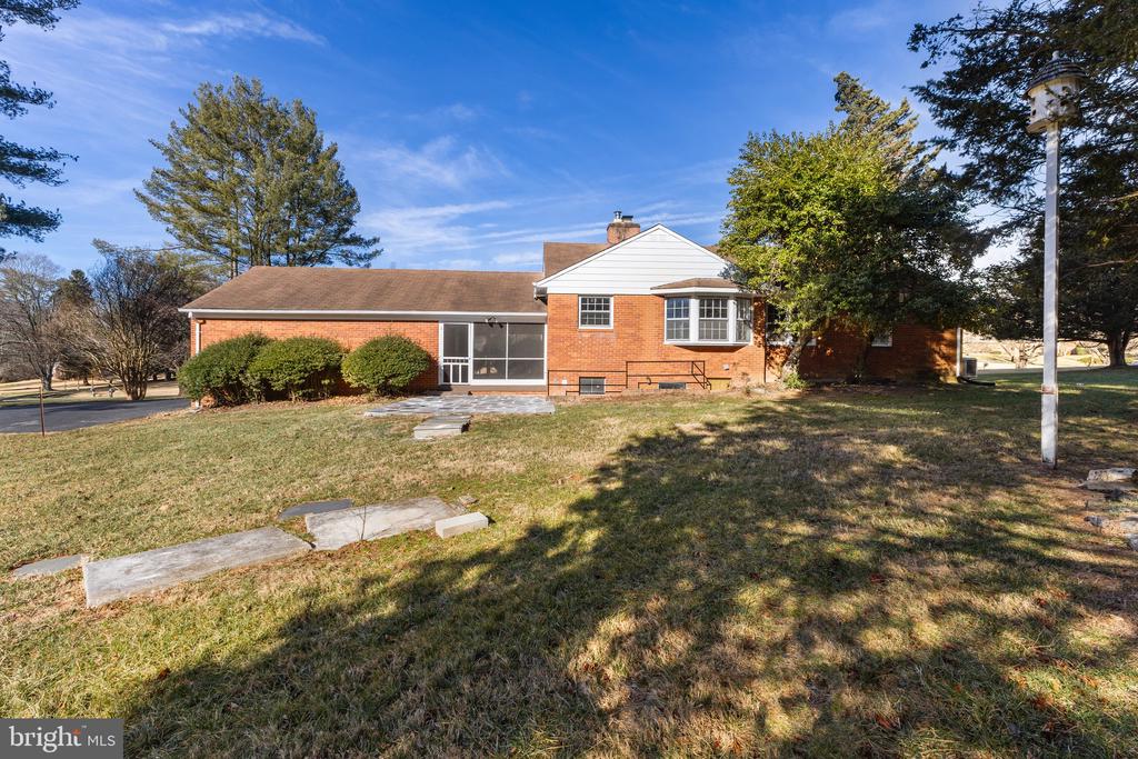 412 VIERLING DRIVE