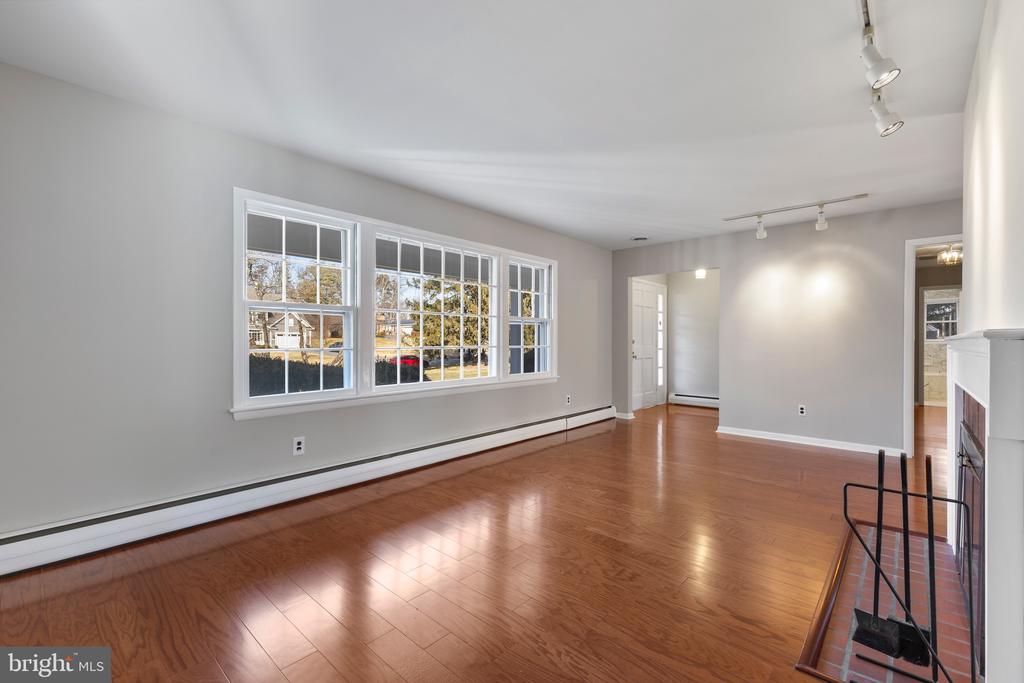 412 VIERLING DRIVE