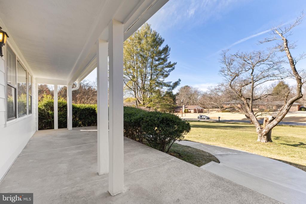 412 VIERLING DRIVE
