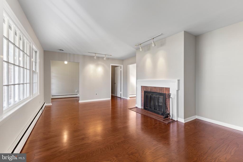 412 VIERLING DRIVE